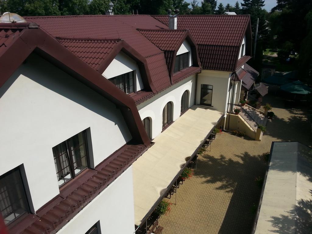 Hotel Jedlina Lublin Bagian luar foto