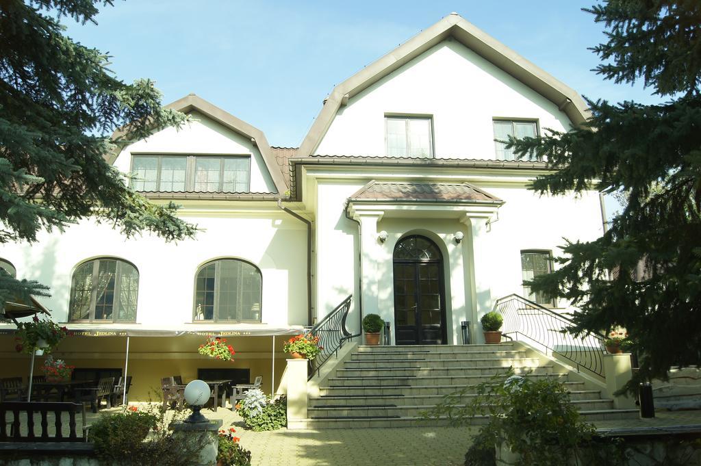 Hotel Jedlina Lublin Bagian luar foto