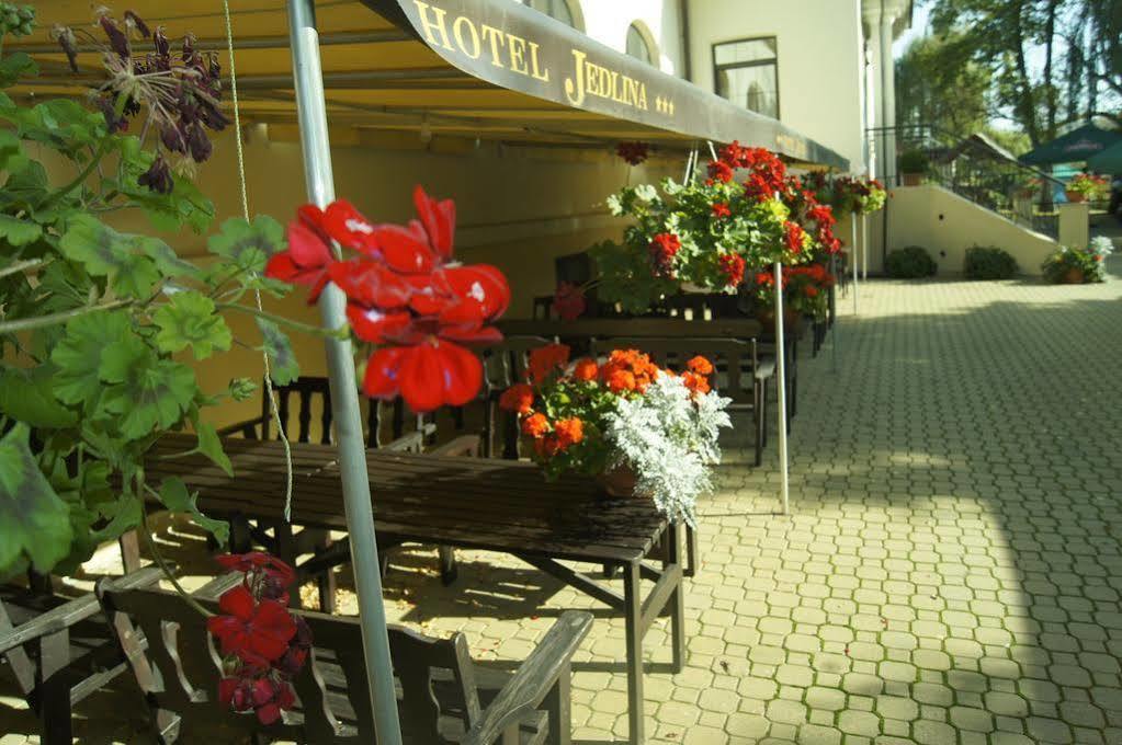 Hotel Jedlina Lublin Bagian luar foto