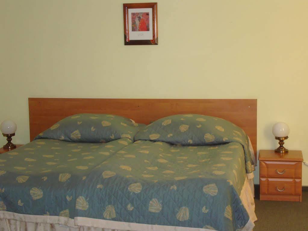 Hotel Jedlina Lublin Bagian luar foto